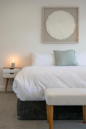 Newsom House - Stylish & Elegant Home with 4 King beds